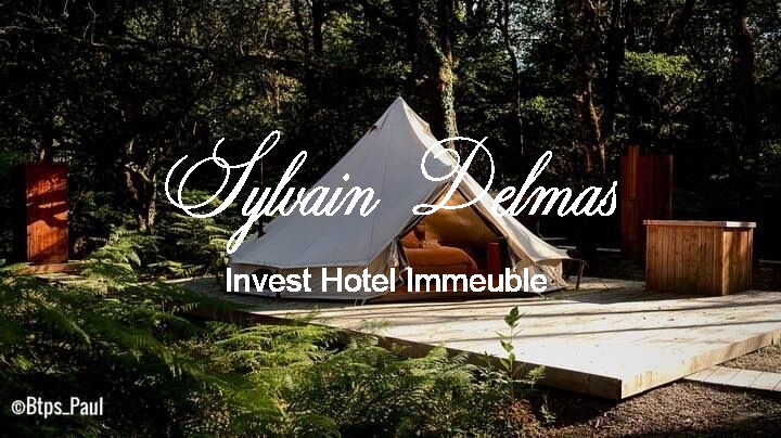 Opportunité d'affaires exceptionnelle : domaine de 24 hectares comprenant 15 hectares d'étangs, parfait pour divers projets touristiques et commerciaux. Avec une activité de location de tentes glamping en pleine expansion.