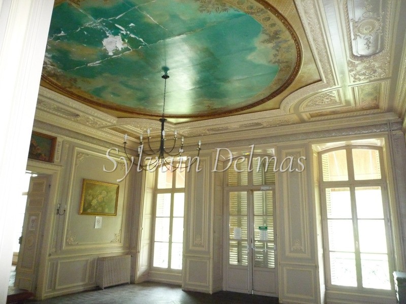 EN REGION PARISIENNE CHATEAU de 4453 M2 IDEAL POUR PROJET HOTELIER