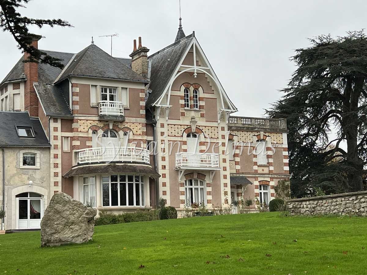 CHATEAU HOTEL ENTRE TOURS ET CHATEAUROUX