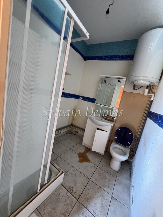 IMMEUBLE DE 1700 M2 42 APPARTEMENTS À RESTAURER TOTALEMENT