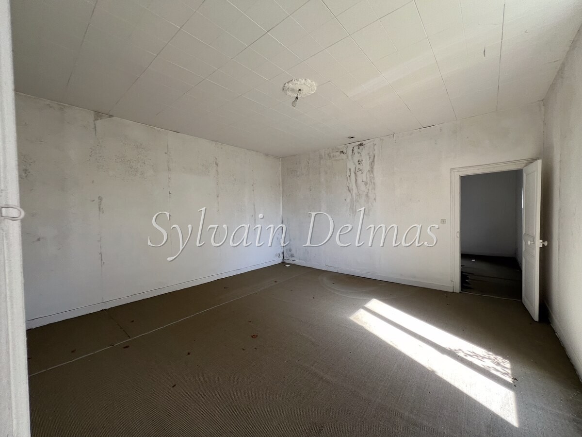 IMMEUBLE DE 1700 M2 42 APPARTEMENTS À RESTAURER TOTALEMENT